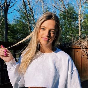 Meet your Posher, Carlie